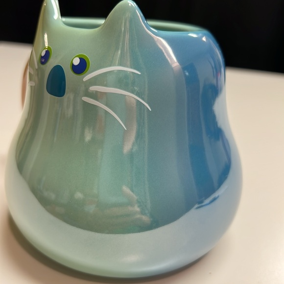 Disney Mr. Mittens mug - Picture 14 of 16